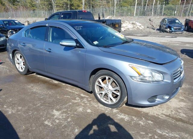 2012 NISSAN Maxima