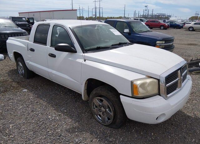 2006 DODGE Dakota