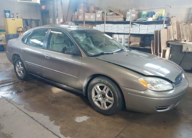 2005 FORD Taurus