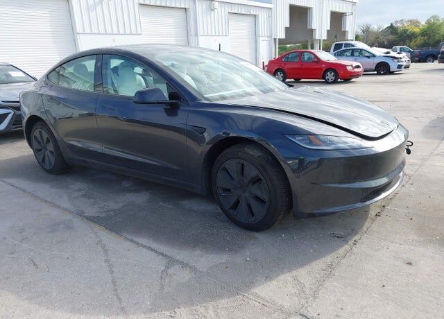 2026 TESLA Model 3
