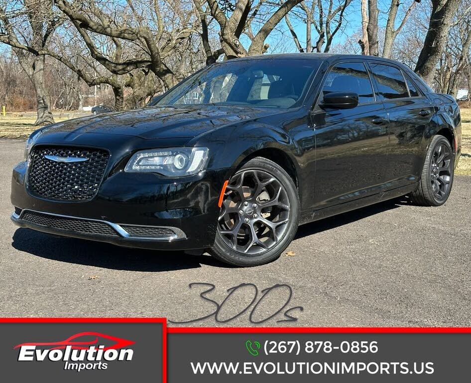 2019 CHRYSLER 300