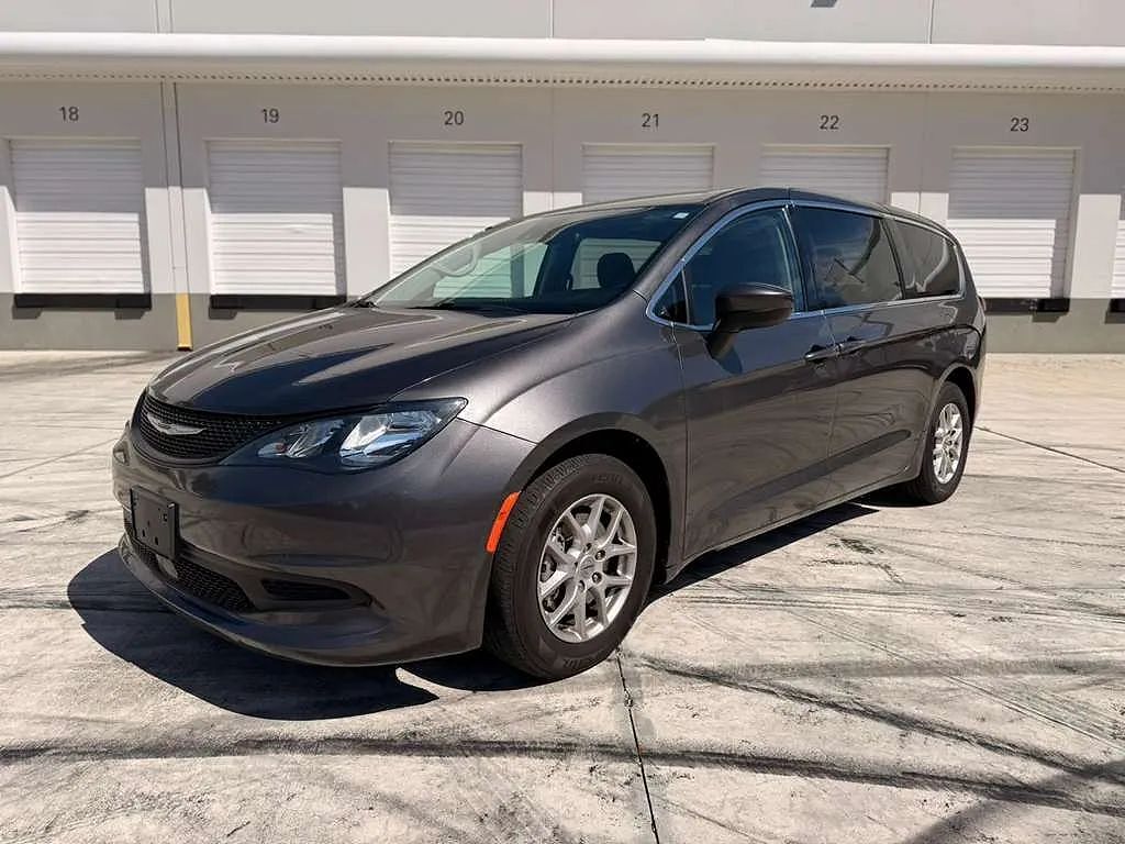 2023 CHRYSLER Voyager
