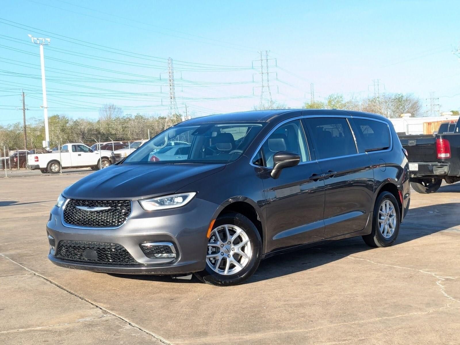 2023 CHRYSLER Pacifica