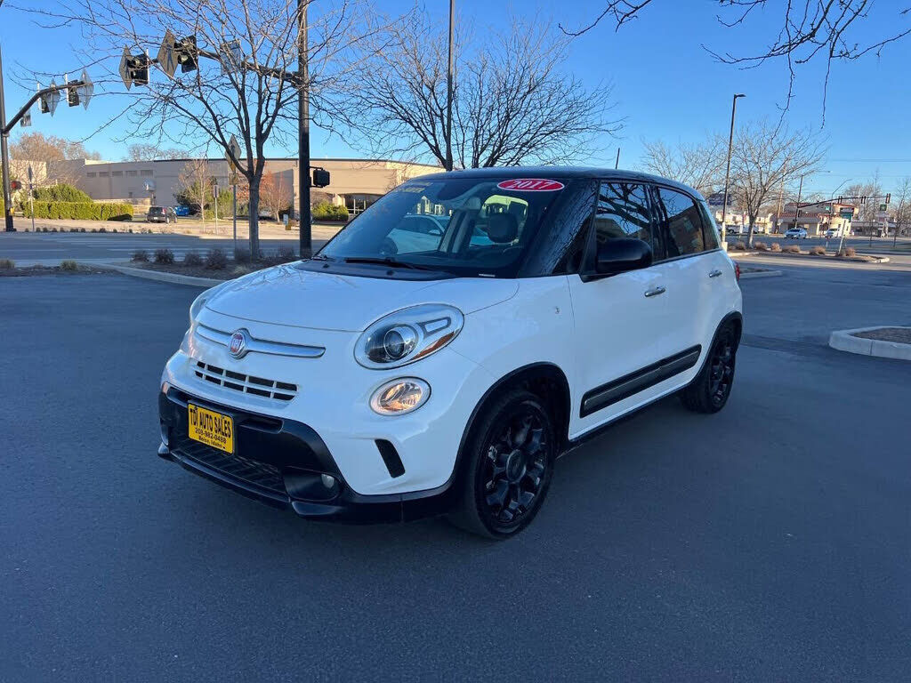 2017 FIAT 500L