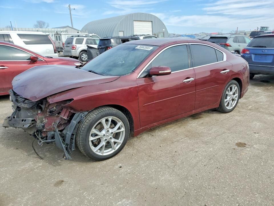 2013 NISSAN Maxima