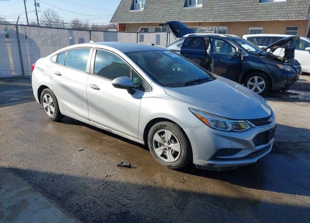 2017 CHEVROLET Cruze