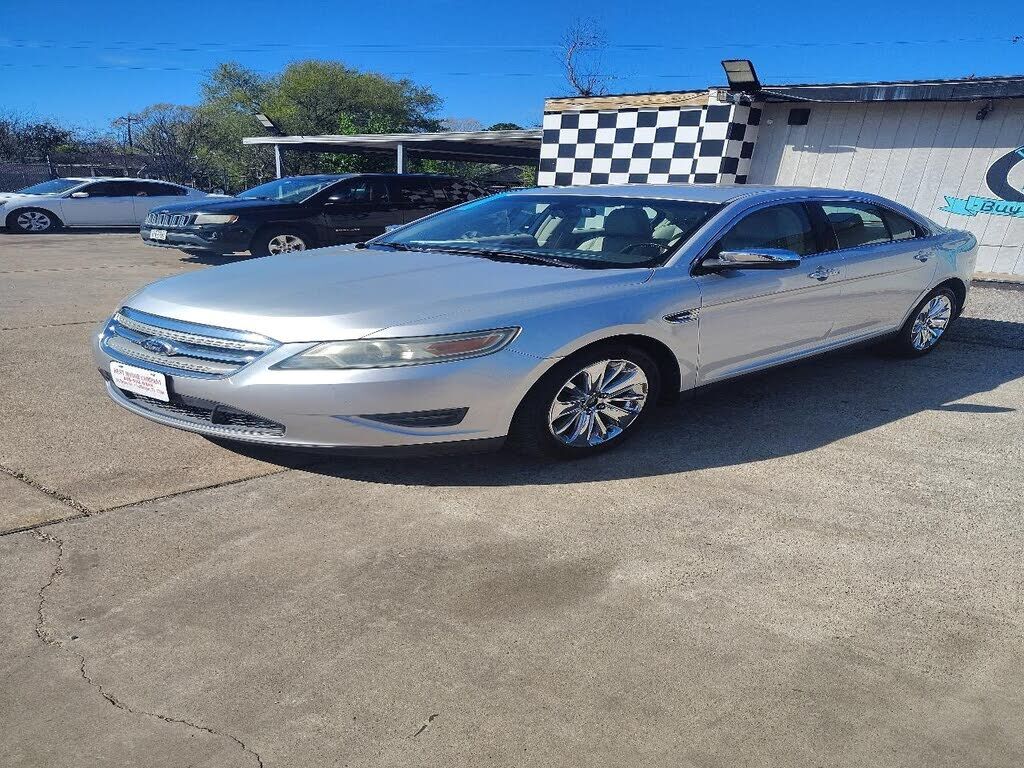 2011 FORD Taurus