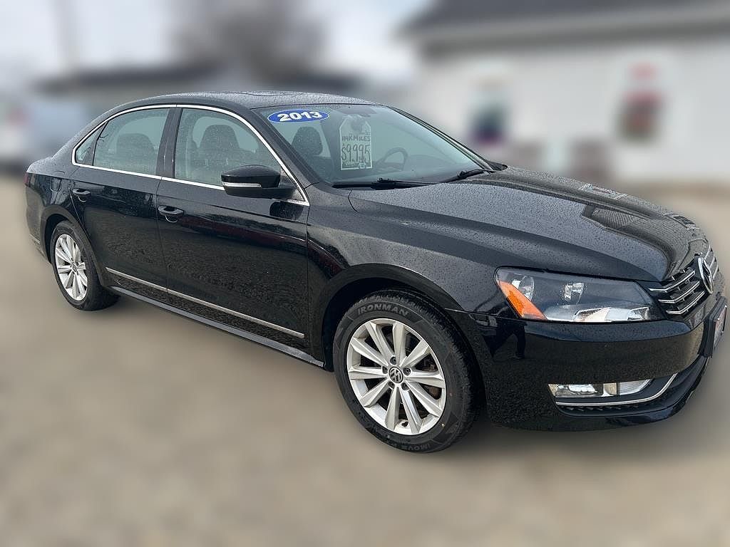 2013 VOLKSWAGEN Passat