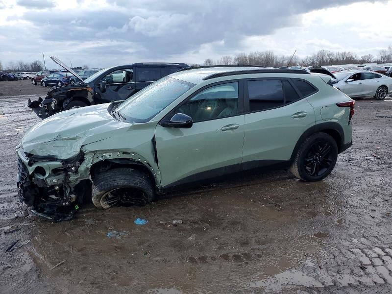 2025 CHEVROLET Trax