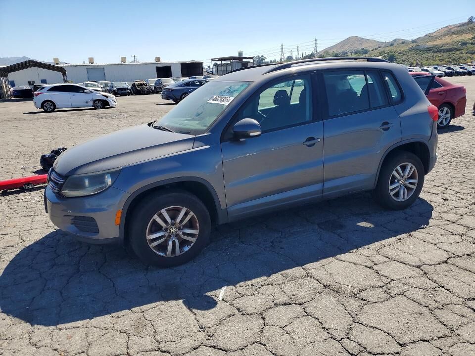 2015 VOLKSWAGEN Tiguan
