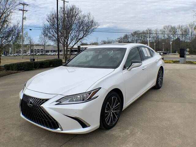 2025 LEXUS ES