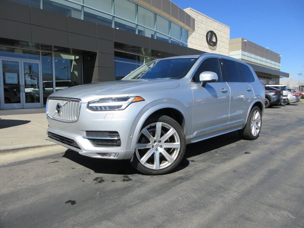 2018 VOLVO XC90