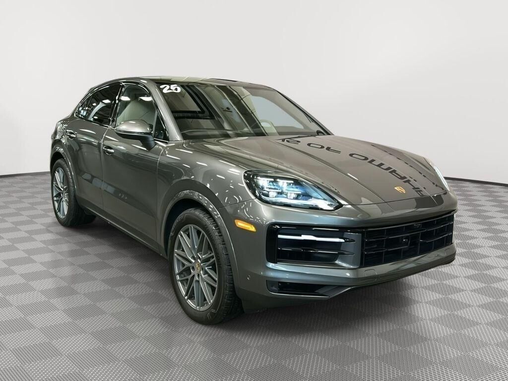 2025 PORSCHE Cayenne