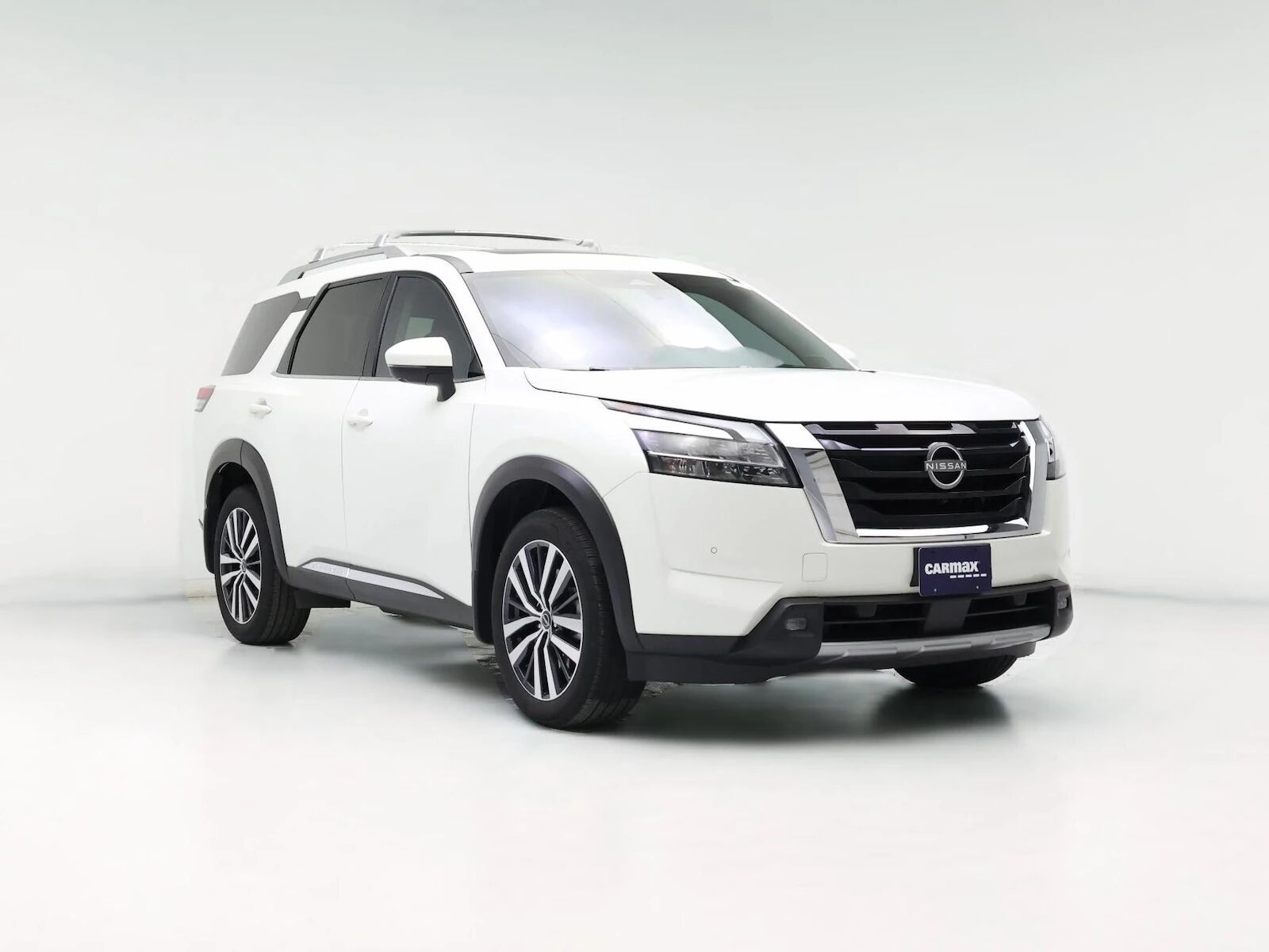 2022 NISSAN Pathfinder