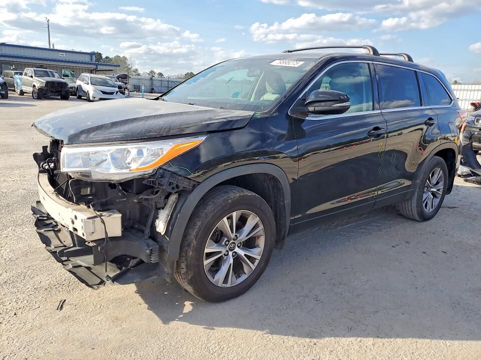 2016 TOYOTA Highlander