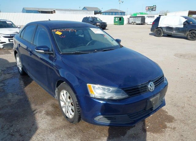 2011 VOLKSWAGEN Jetta