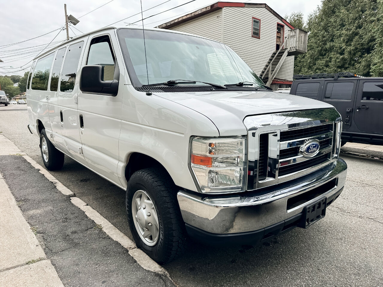 2014 FORD E-350