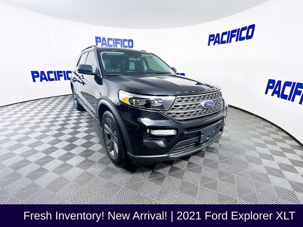 2021 FORD Explorer
