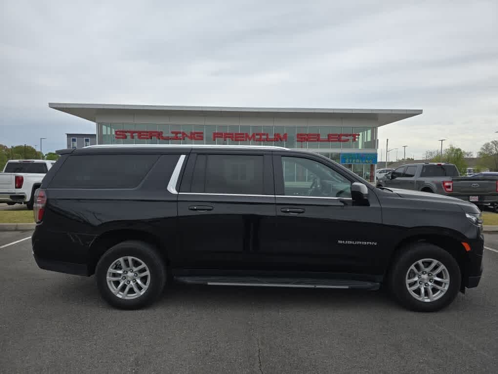 2023 CHEVROLET Suburban