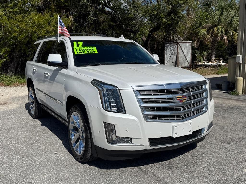 2017 CADILLAC Escalade