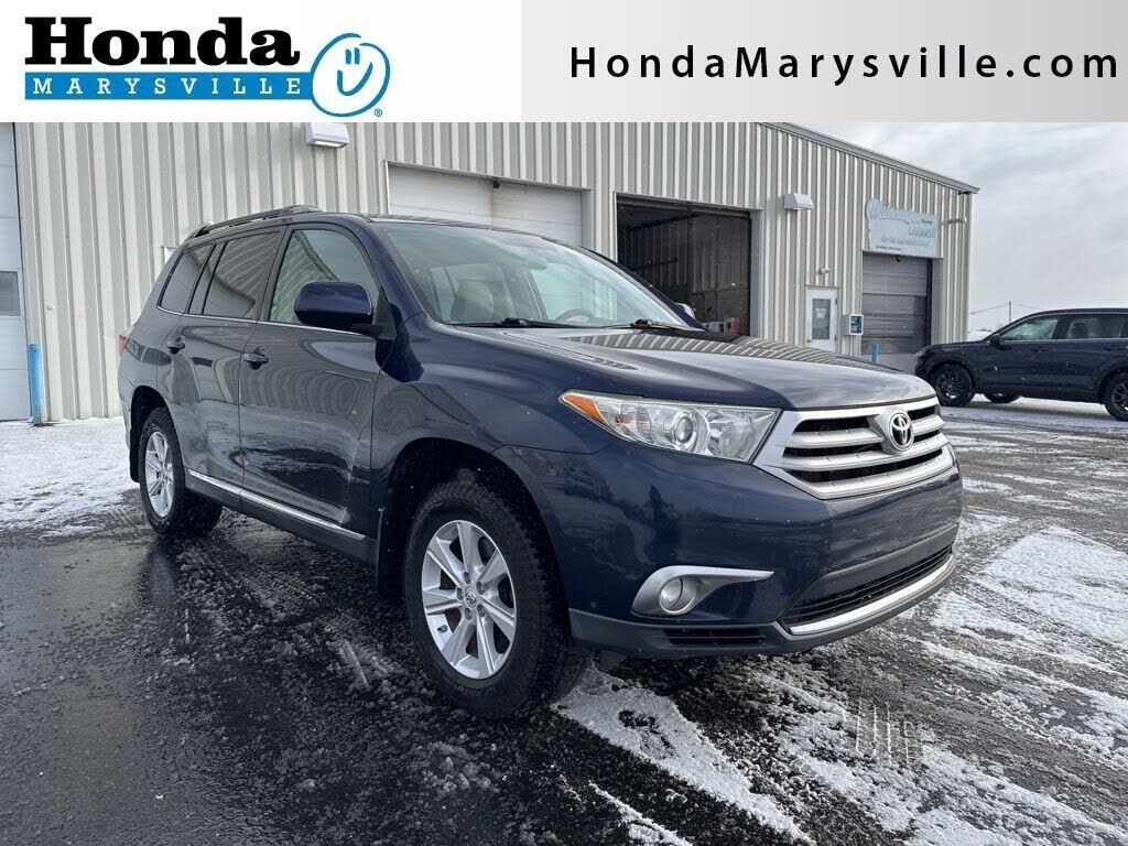 2011 TOYOTA Highlander