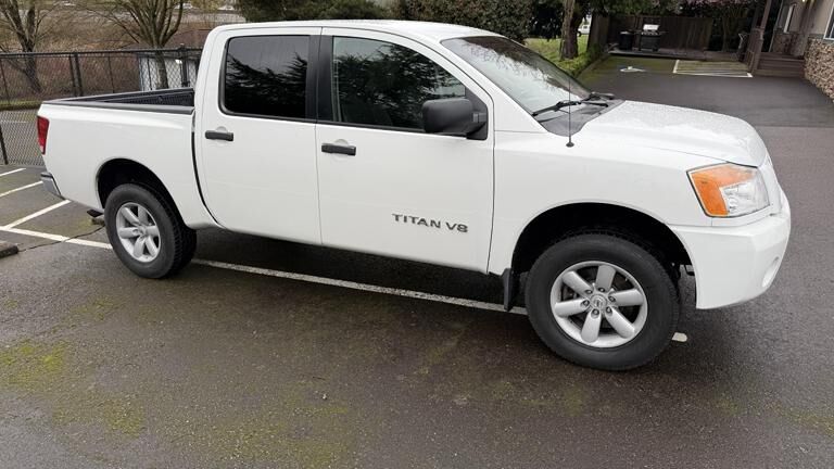 2013 NISSAN Titan