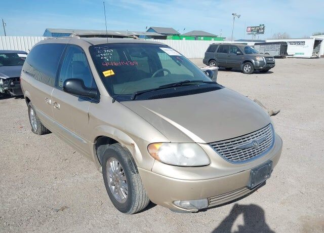2001 CHRYSLER Town and Country
