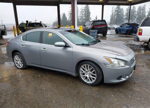2009 NISSAN Maxima