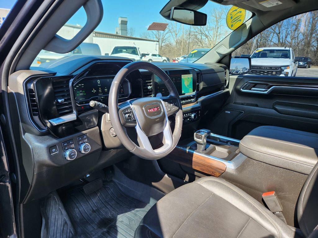2023 GMC Sierra