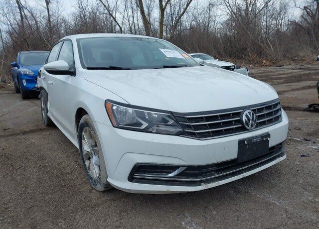 2018 VOLKSWAGEN Passat