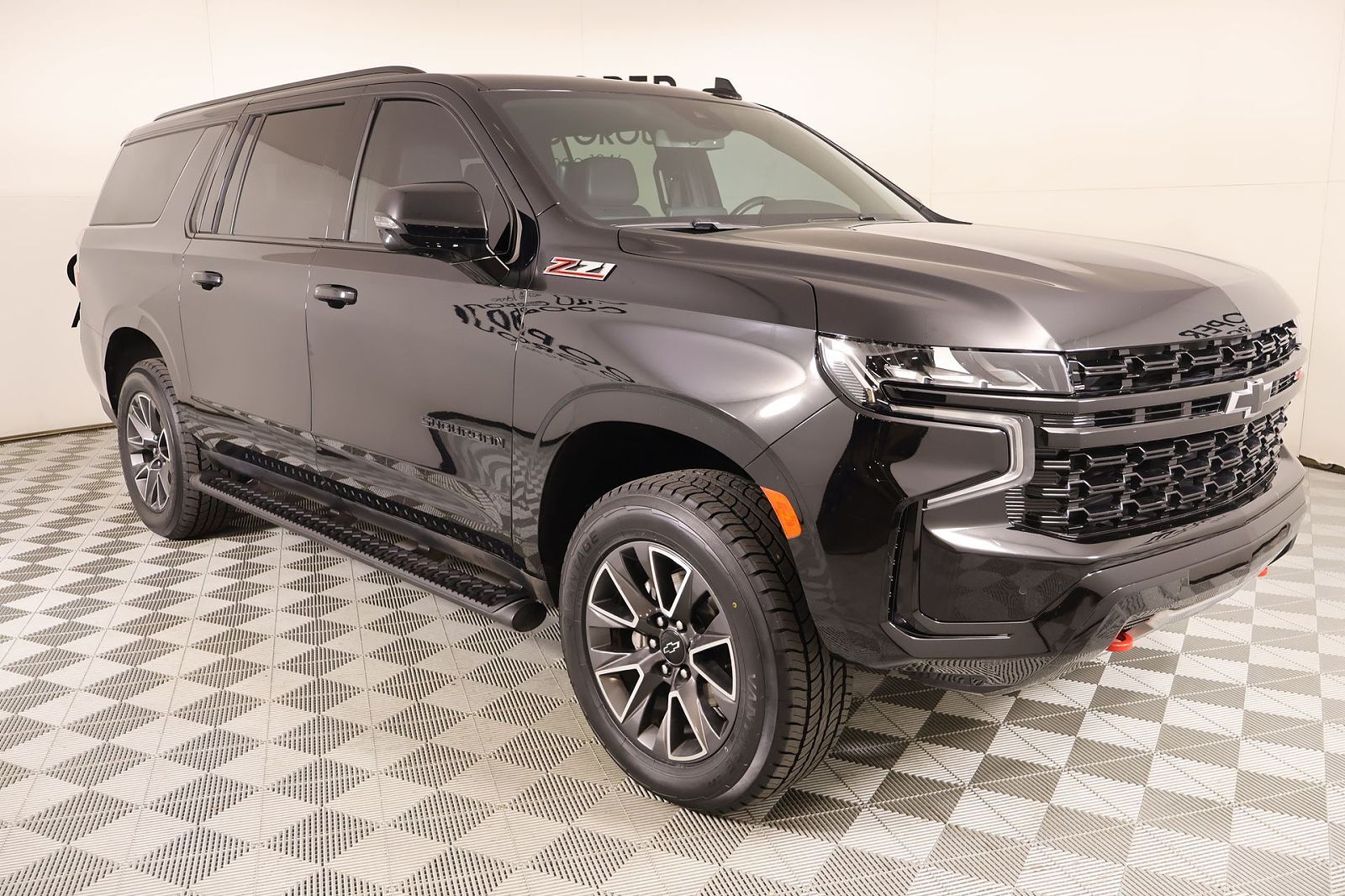 2023 CHEVROLET Suburban