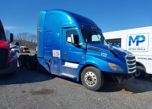 2018 FREIGHTLINER New Cascadia 126" Sleepercab
