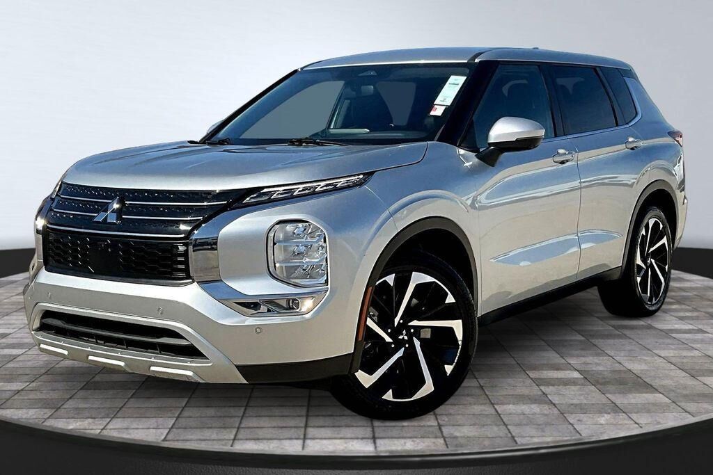 2024 MITSUBISHI Outlander
