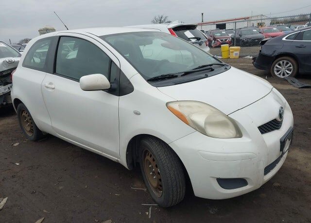2010 TOYOTA Yaris