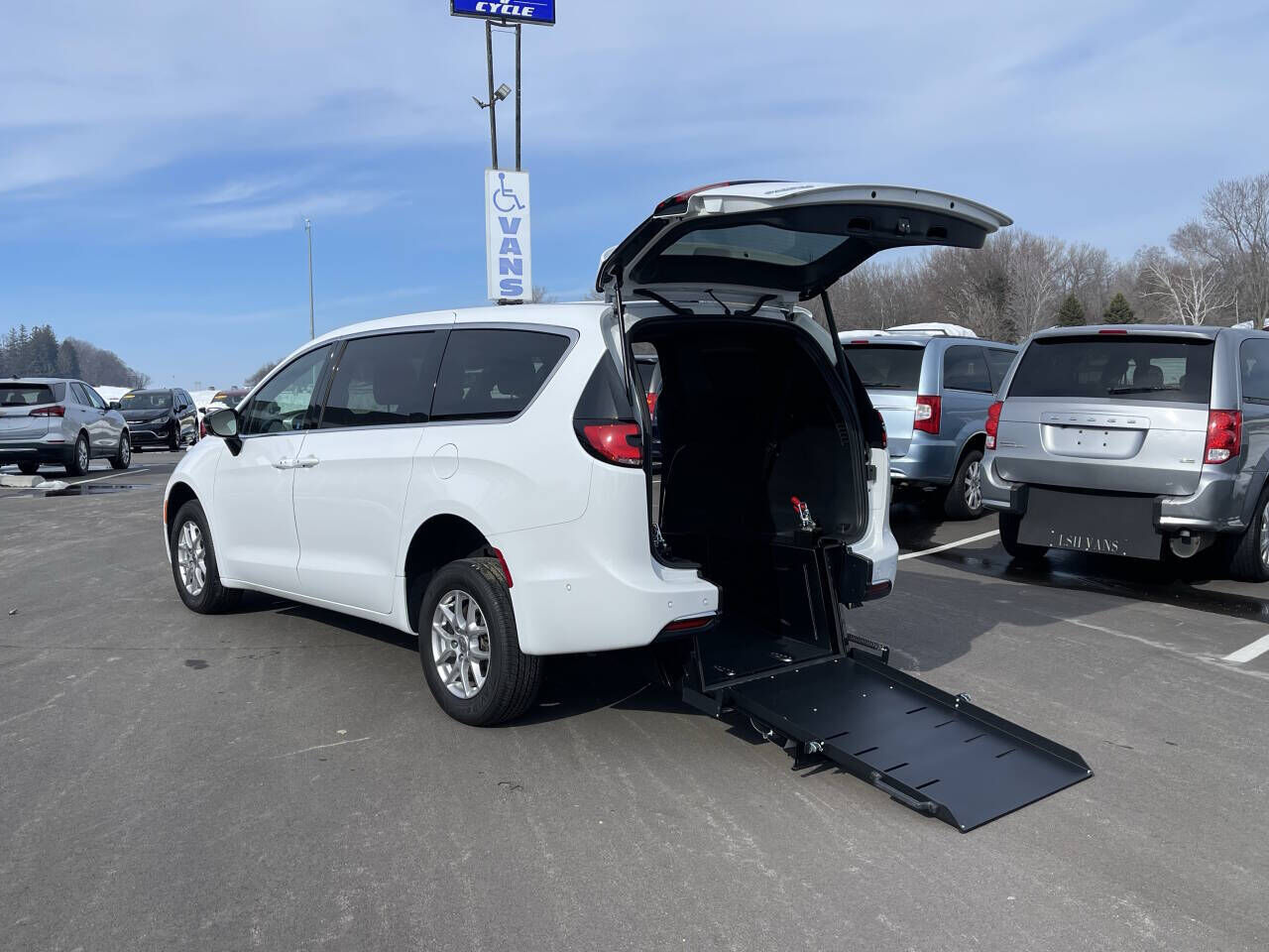 2025 CHRYSLER Pacifica