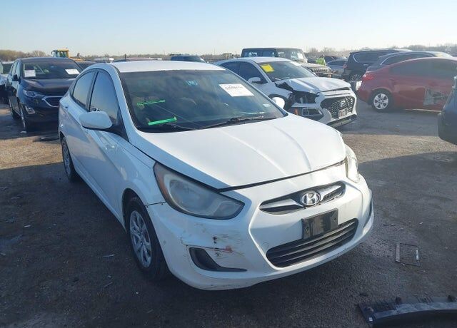 2013 HYUNDAI Accent