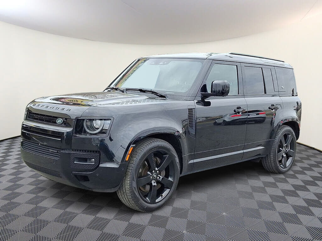 2023 LAND ROVER Defender