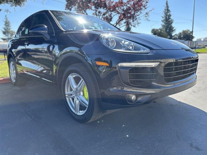 2017 PORSCHE Cayenne