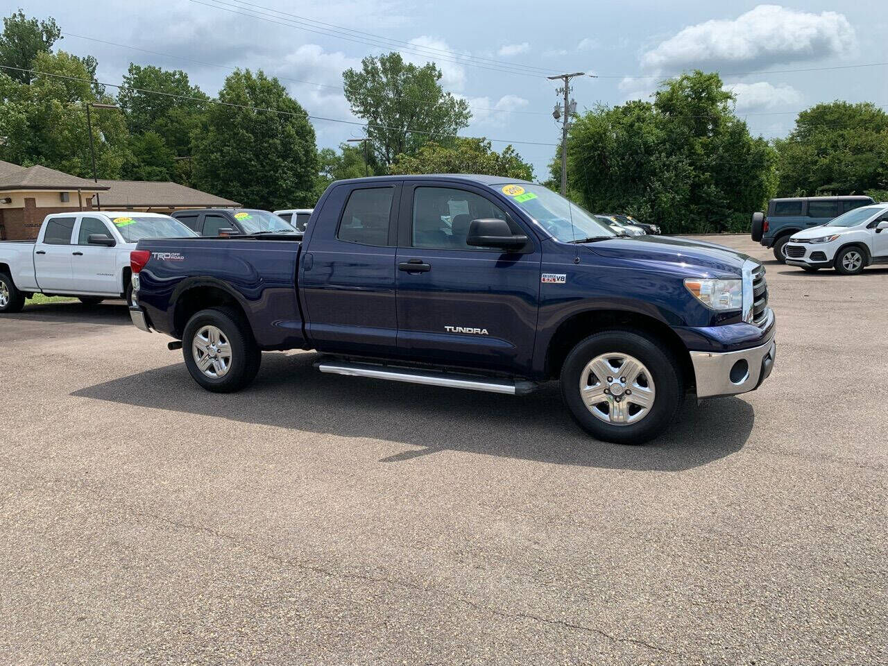 2010 TOYOTA Tundra
