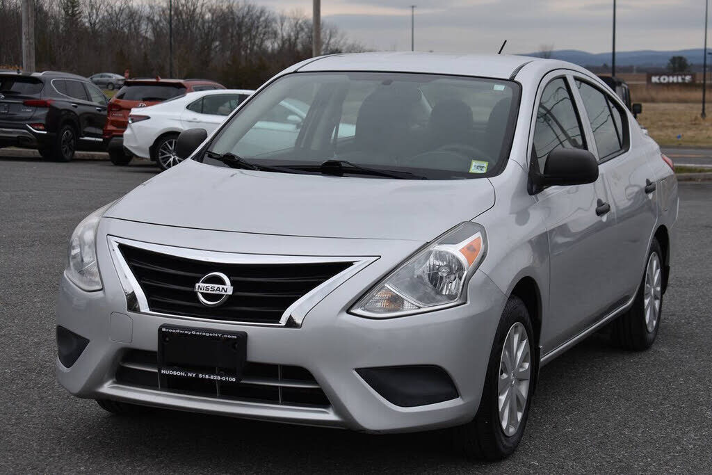 2015 NISSAN Versa