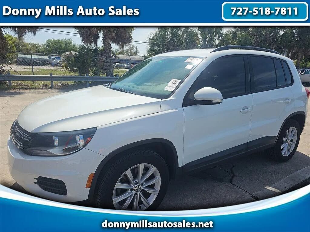 2017 VOLKSWAGEN Tiguan