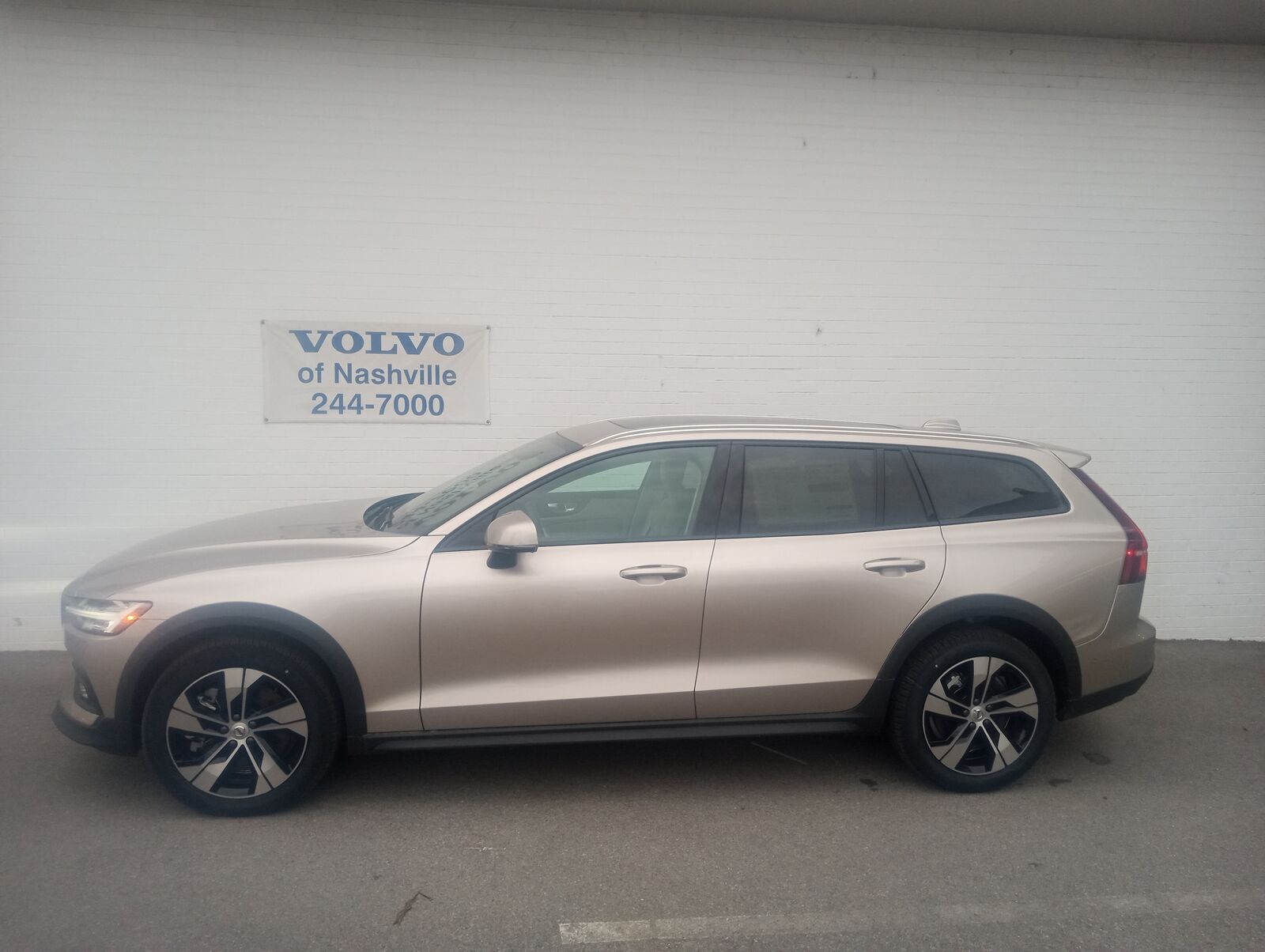 2026 VOLVO V60CC