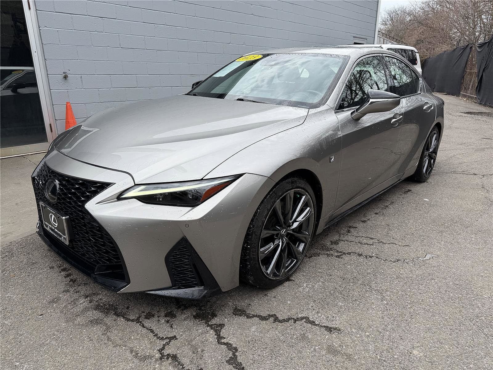 2023 LEXUS IS
