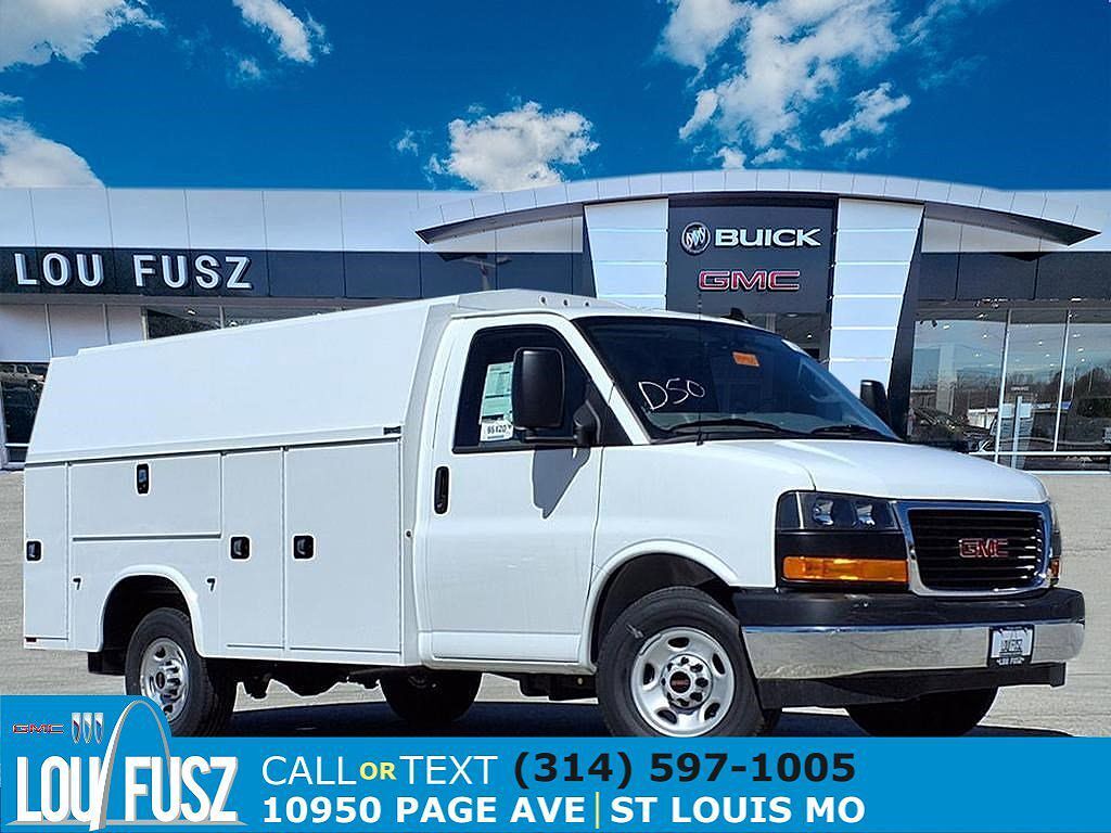 2025 GMC Savana