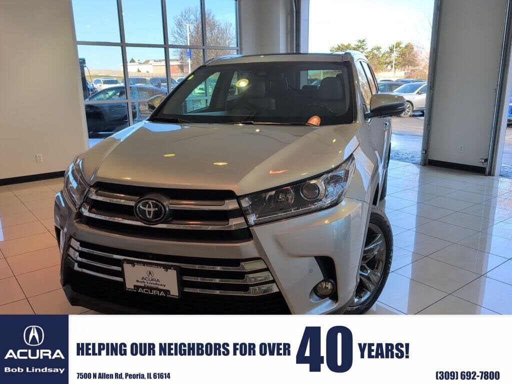 2017 TOYOTA Highlander