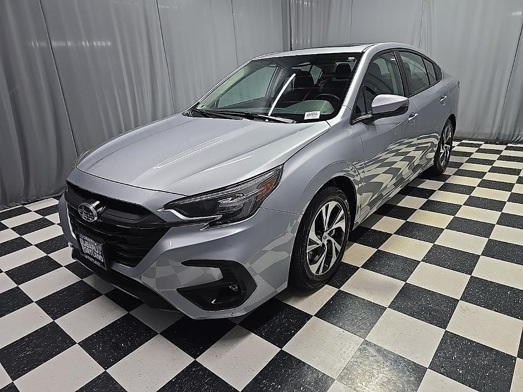 2025 SUBARU Legacy