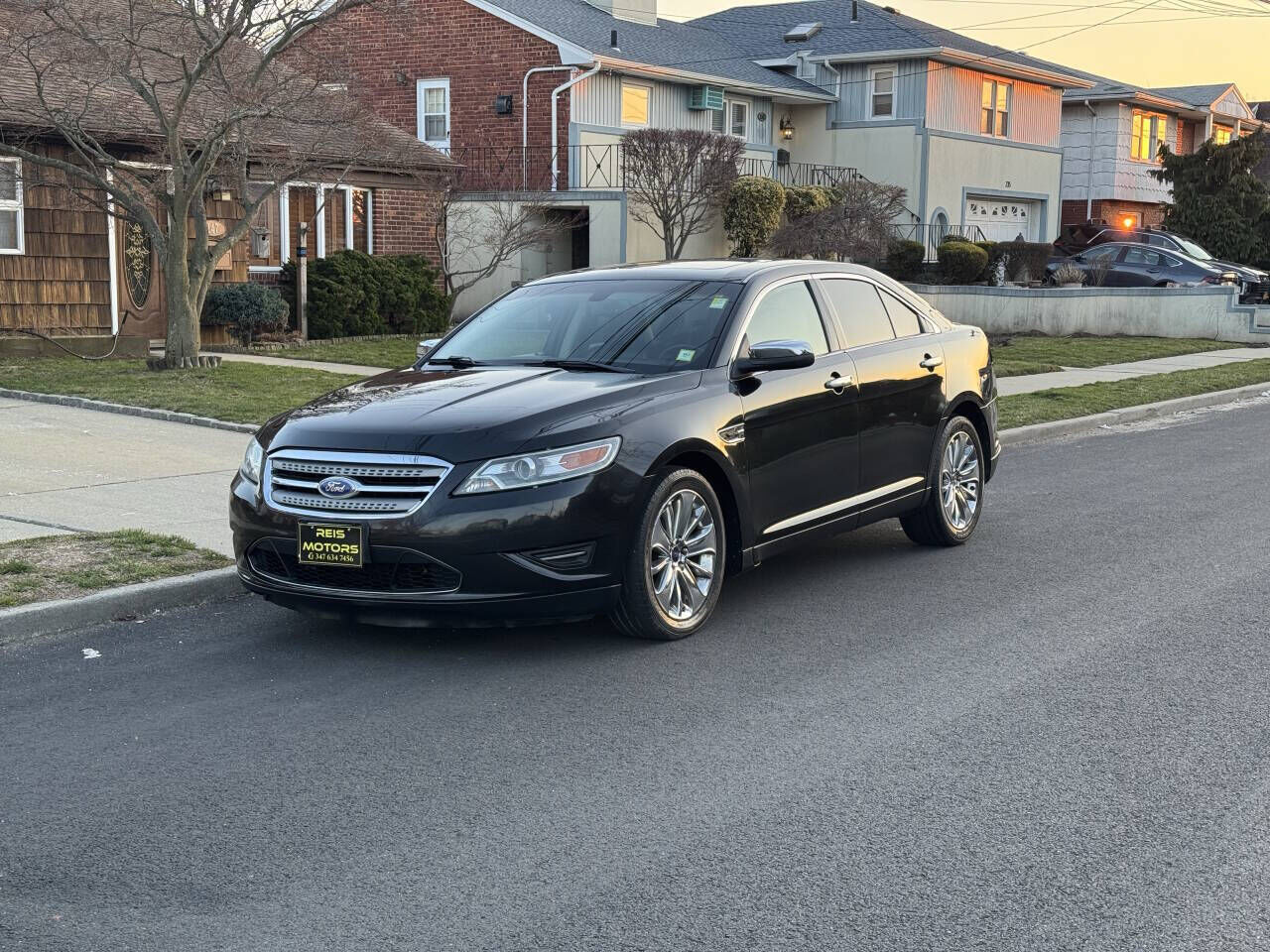 2011 FORD Taurus