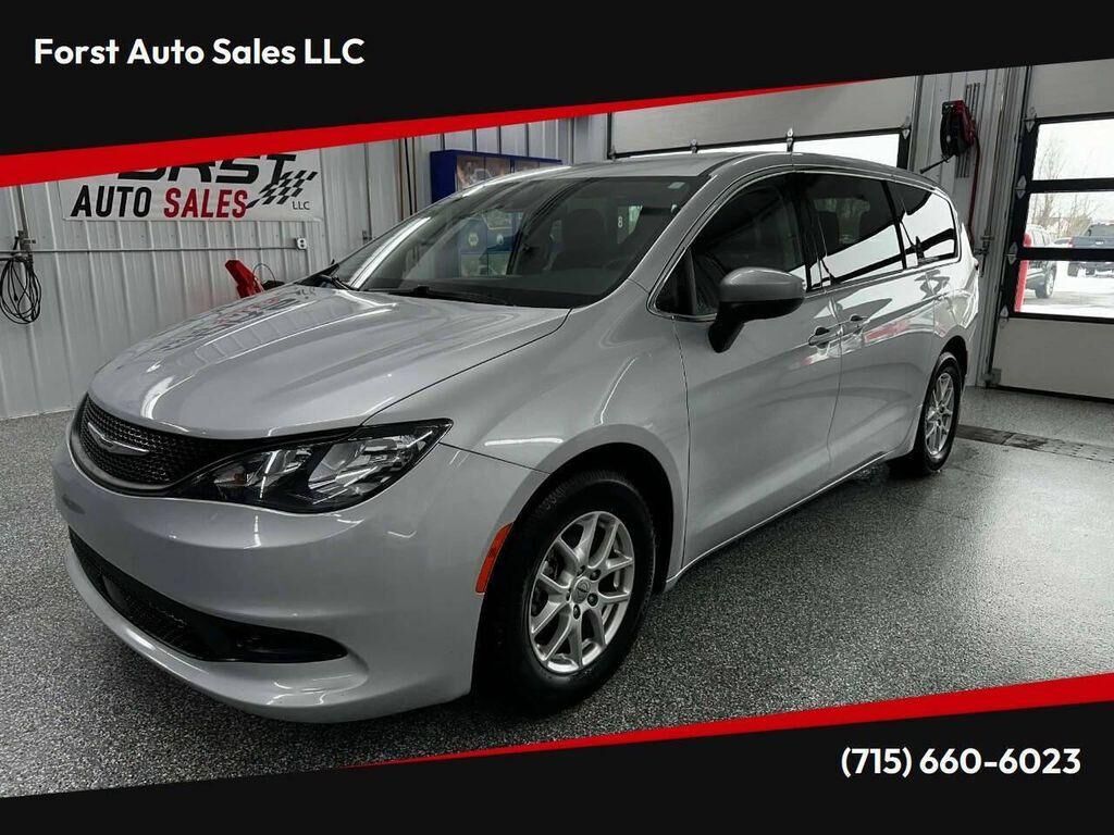 2023 CHRYSLER Voyager