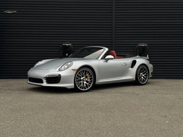 2016 PORSCHE 911