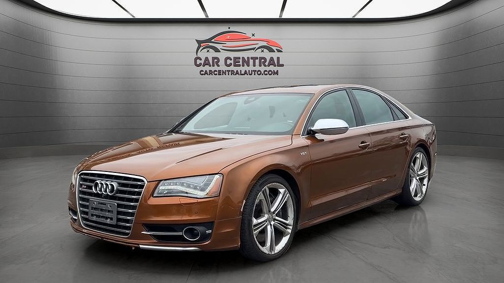 2014 AUDI S8